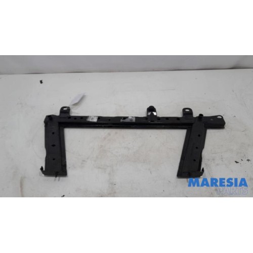 Renault - Captur - Radiateurbalk