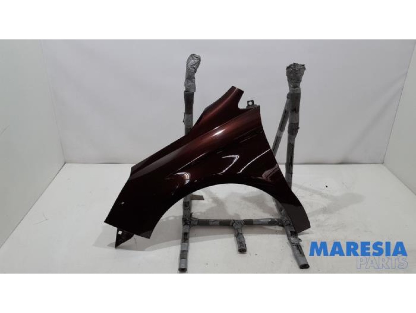 Citroen - C4 - Front wing, left