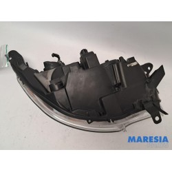 Citroen - C4 - Scheinwerfer links