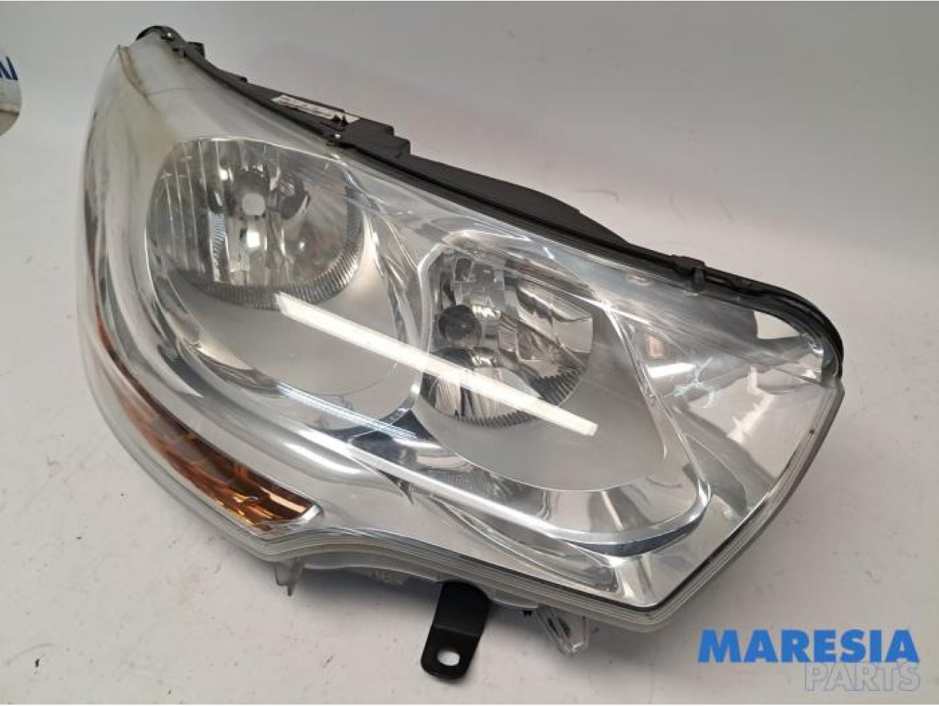 Citroen - C4 - Phare droit