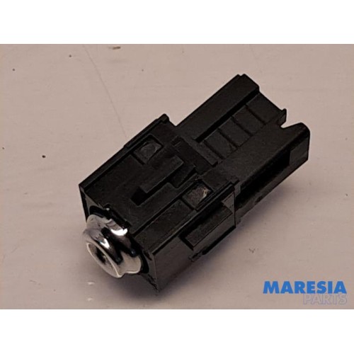 Peugeot - 308 - AUX / USB connection