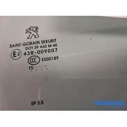 Peugeot - 308 - Door window 4-door, front right