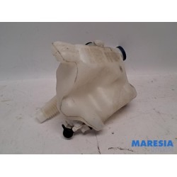 Peugeot - Partner - Front windscreen washer reservoir