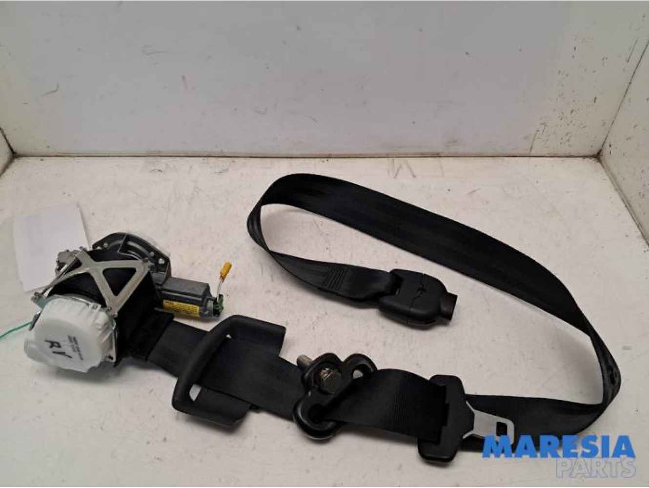 Fiat - 500 - Front seatbelt, right