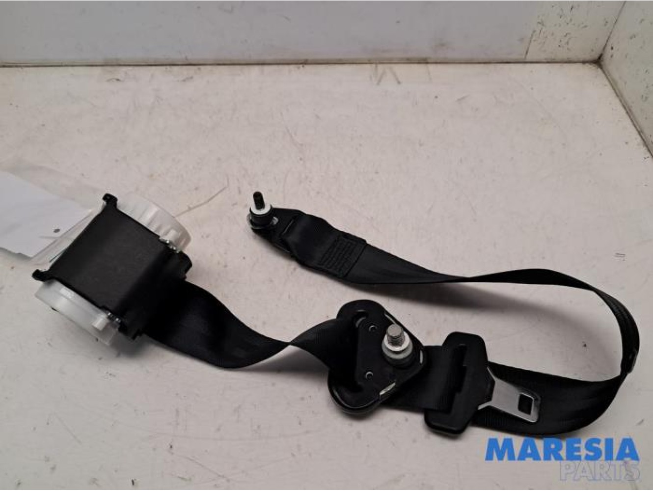 Fiat - 500 - Rear seatbelt, right