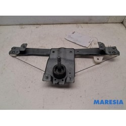 Renault - Clio - Rear door window mechanism 4-door, right
