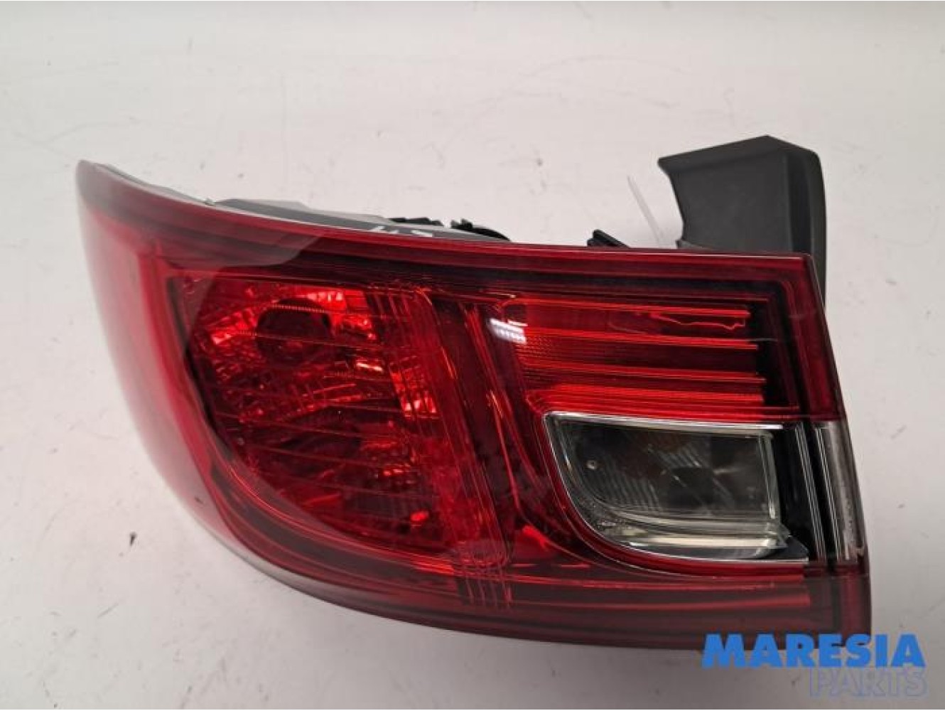 Renault - Clio - Taillight, left