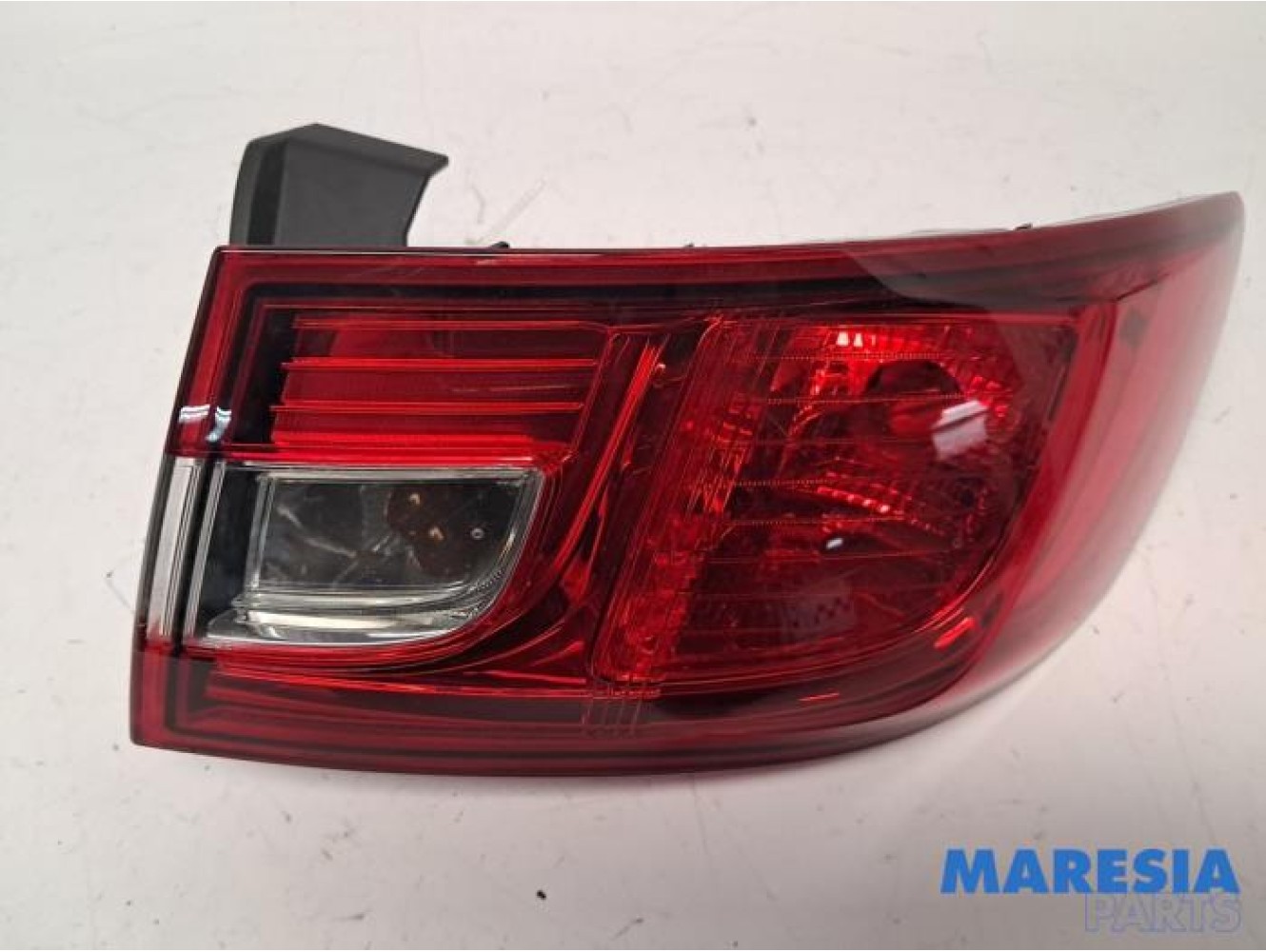 Renault - Clio - Taillight, right