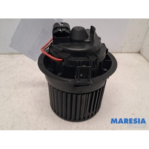 Renault - Clio - Heating and ventilation fan motor