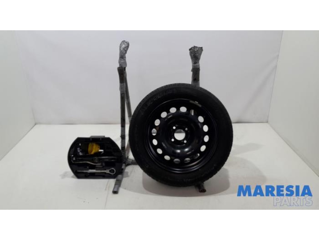 Citroen - C4 - Krikset + reservewiel