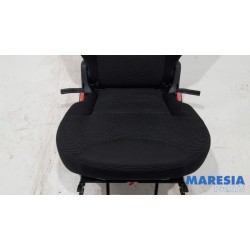 Peugeot - 308 - Rear seat
