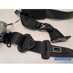Renault - Clio - Front seatbelt, left