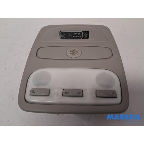 Renault - Clio - Eclairage intérieur avant