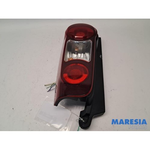 Peugeot - Partner - Taillight, right