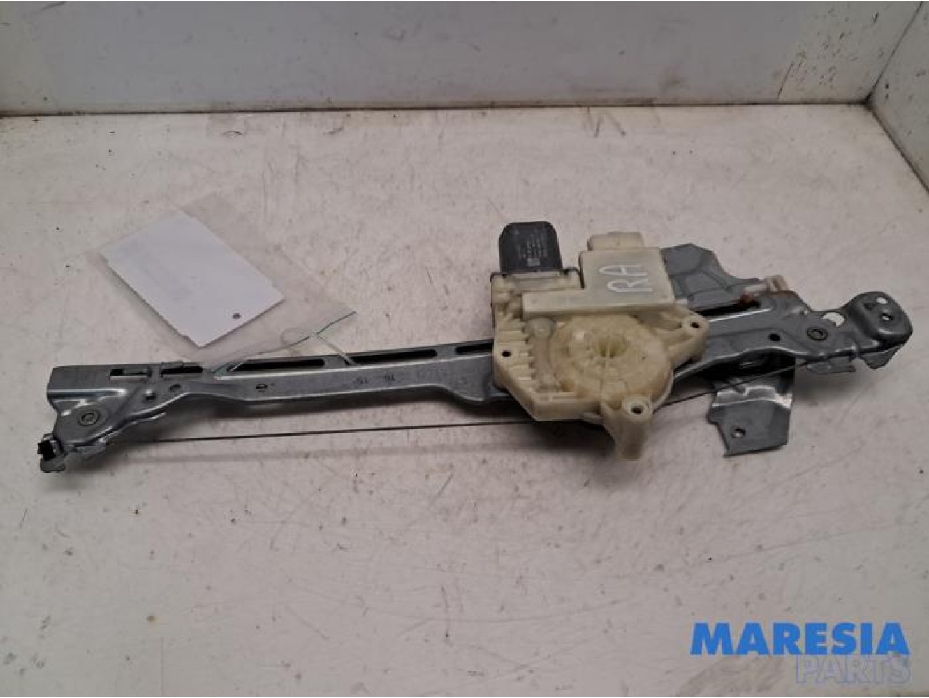 Peugeot - 308 - Rear door window mechanism 4-door, right