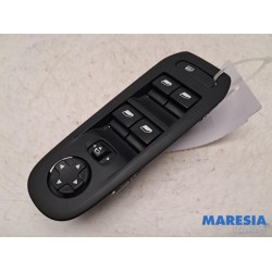 Peugeot - 308 - Multi-functional window switch