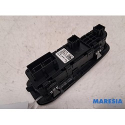 Peugeot - 308 - Multi-functional window switch