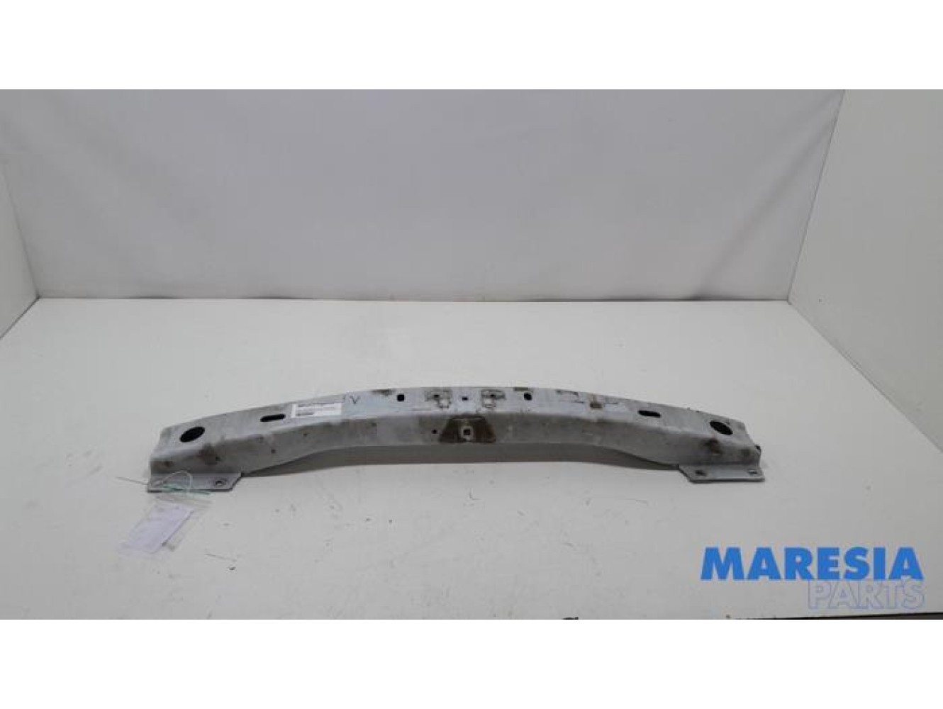 Renault - Master - Front bumper frame