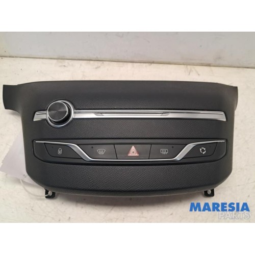 Peugeot - 308 - Panneau commande radio