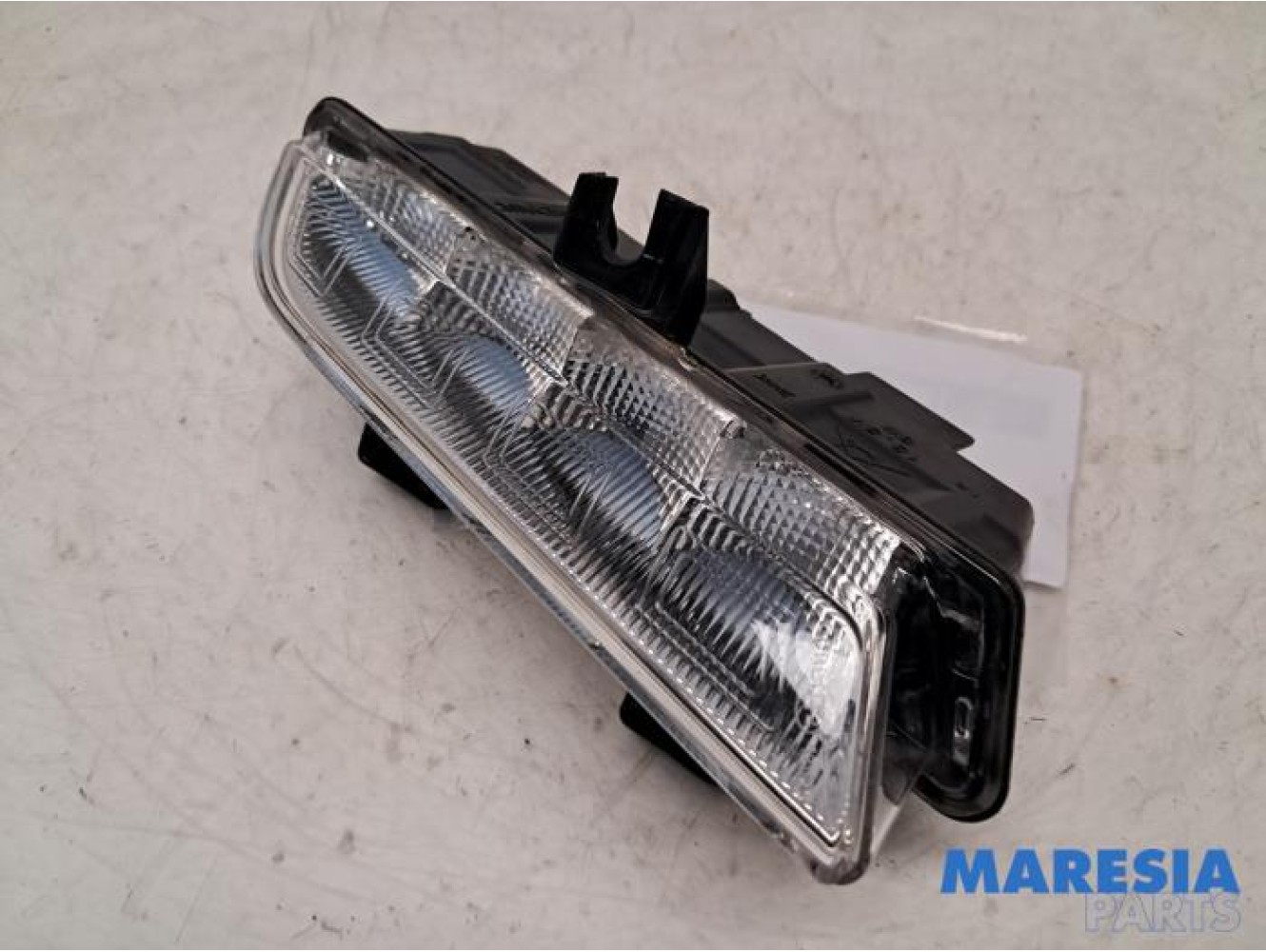 Renault - Captur - Daytime running light, left
