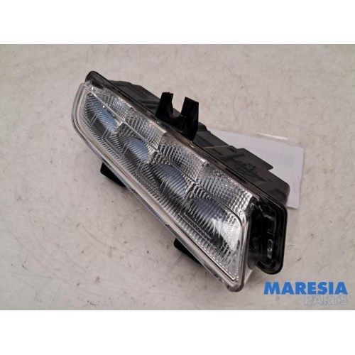 Renault - Captur - Tageslicht links