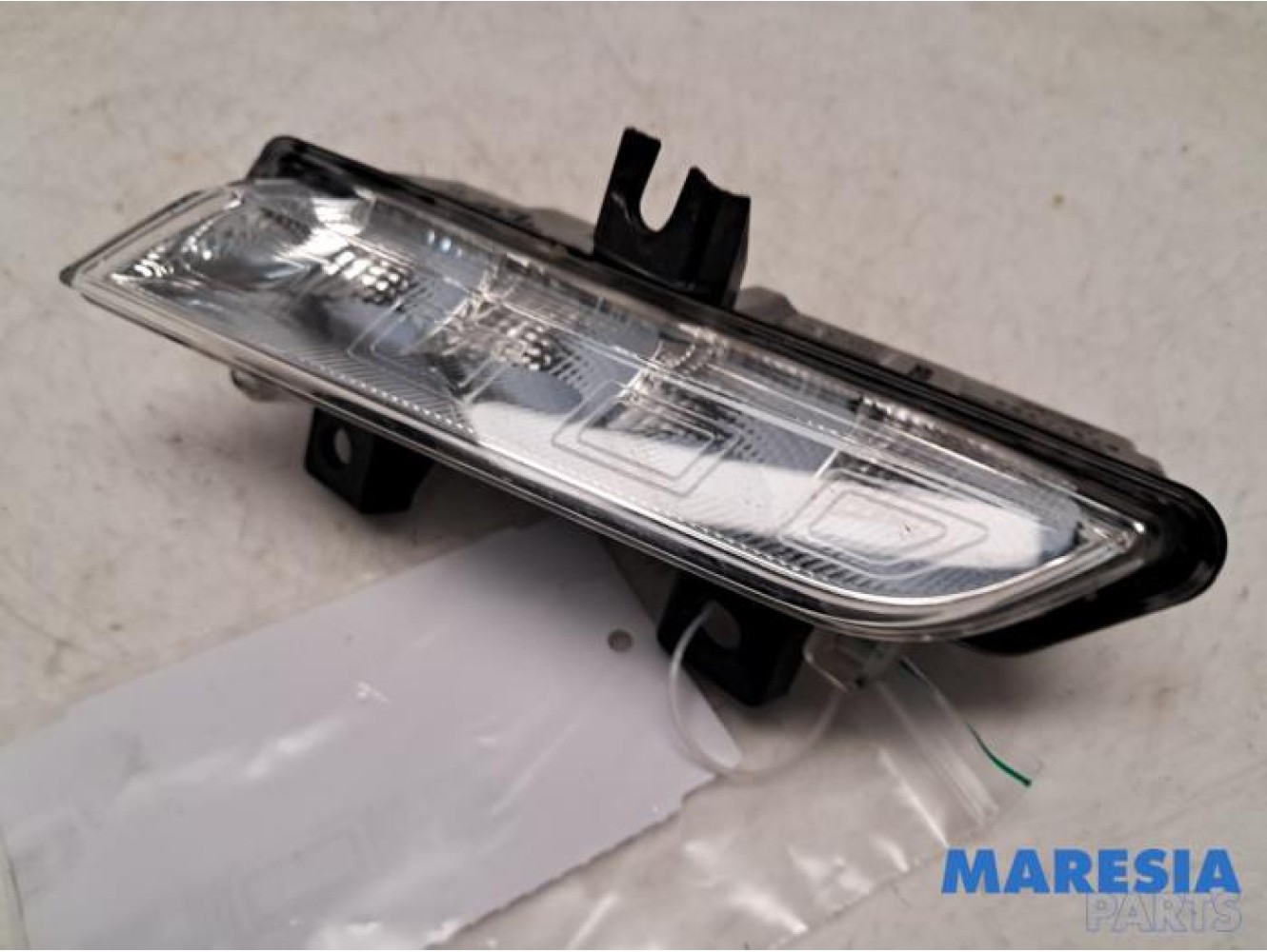 Renault - Captur - Daytime running light, right