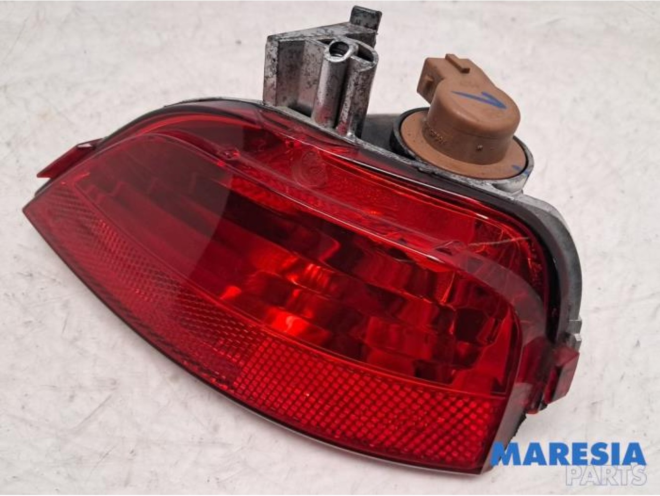Renault - Captur - Rear fog light