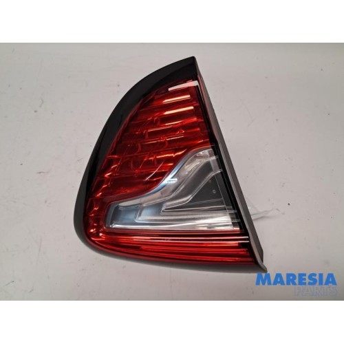 Renault - Captur - Taillight, left