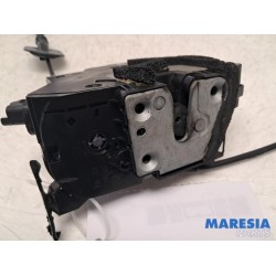 Renault - Captur - Front door lock mechanism 4-door, right