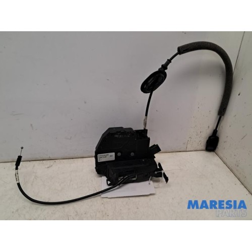 Renault - Captur - Front door lock mechanism 4-door, right