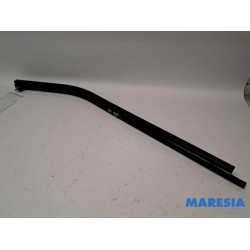 Opel - Vivaro - Sliding door rail, right