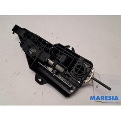Renault - Captur - Rear door handle 4-door, right