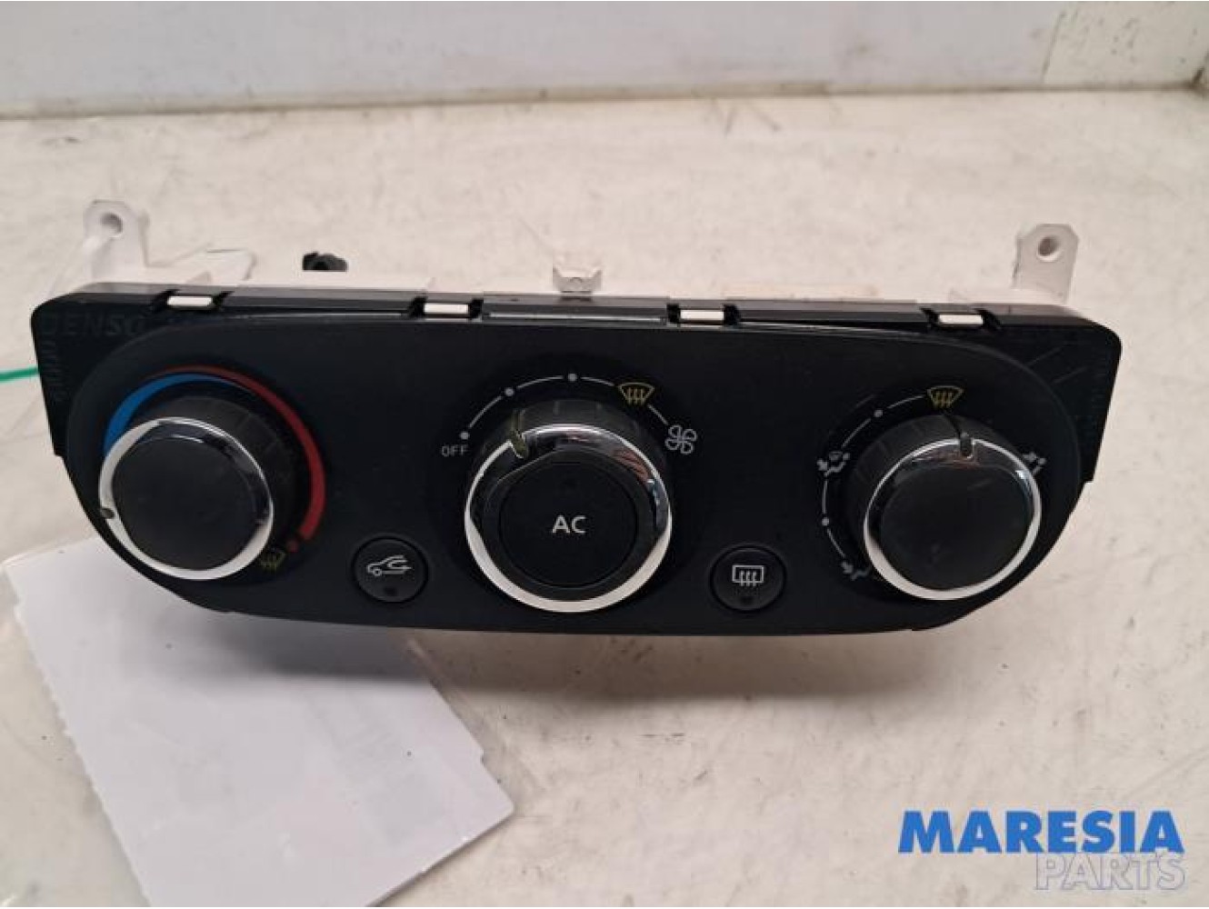 Renault - Captur - Heater control panel