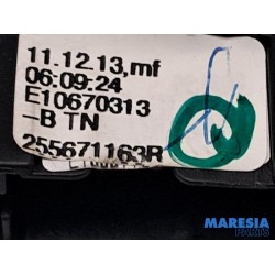 Renault - Captur - Wiper switch