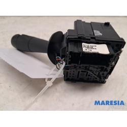 Renault - Captur - Indicator switch