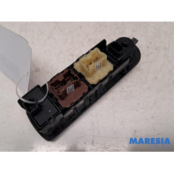 Renault - Captur - Multi-functional window switch
