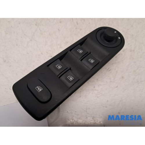 Renault - Captur - Multi-functional window switch