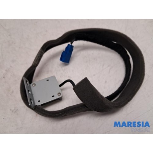 Renault - Captur - GPS Antenne