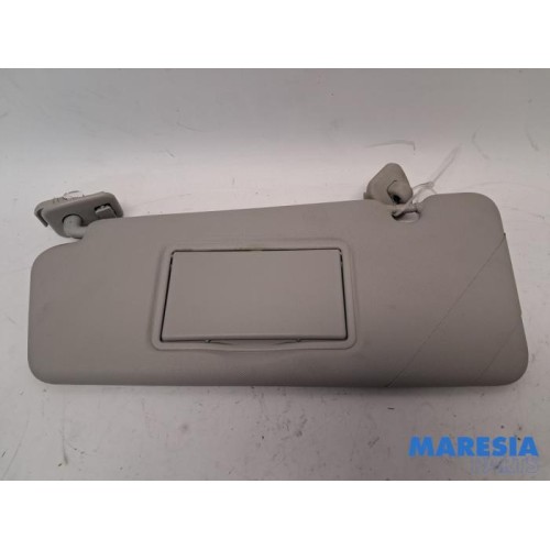 Renault - Captur - Sun visor