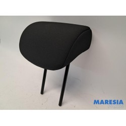 Renault - Captur - Headrest