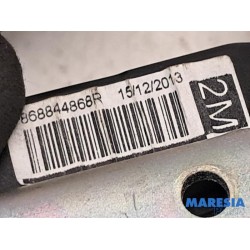 Renault - Captur - Front seatbelt, right