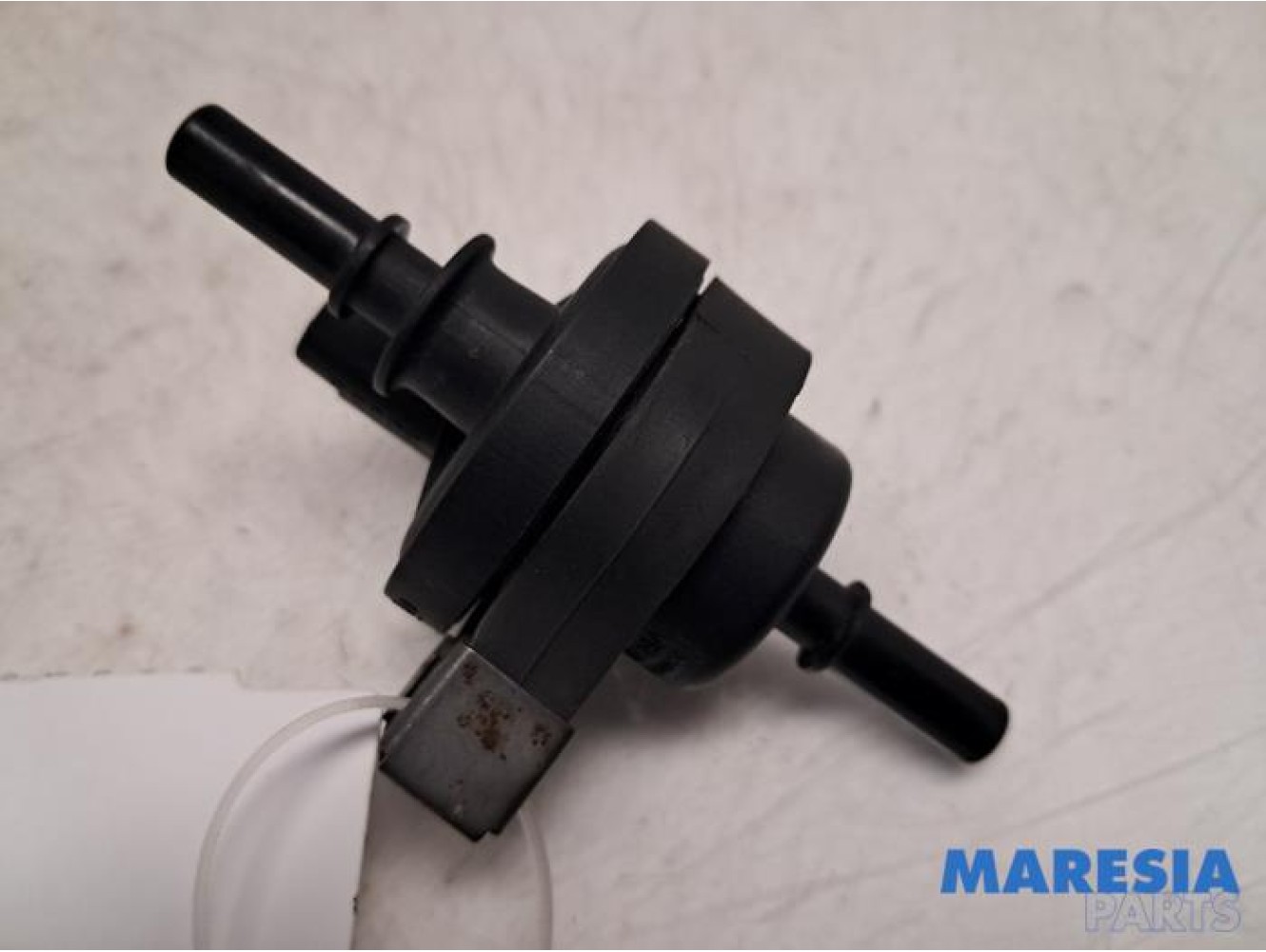 Renault - Captur - Vacuum valve