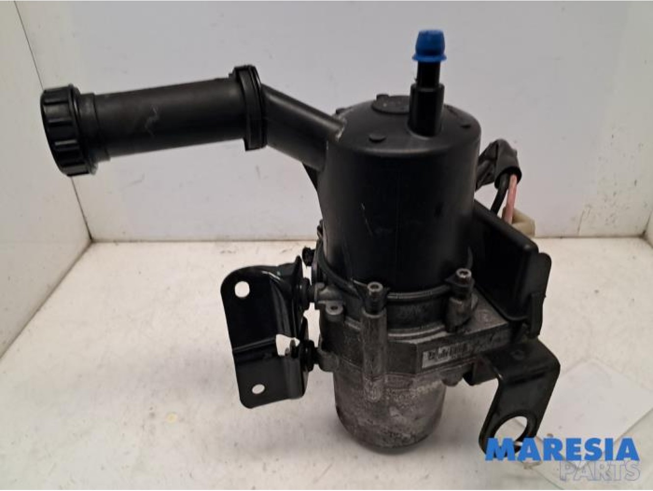 Citroen - C4 - Power steering pump