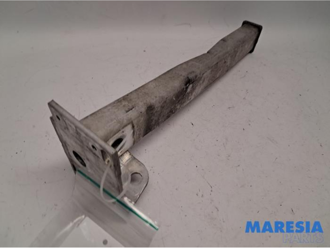 Citroen - C4 - Front wishbone support, right