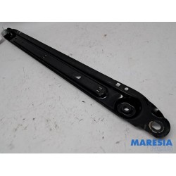 Citroen - C4 - Radiator bar
