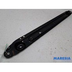 Citroen - C4 - Radiator bar