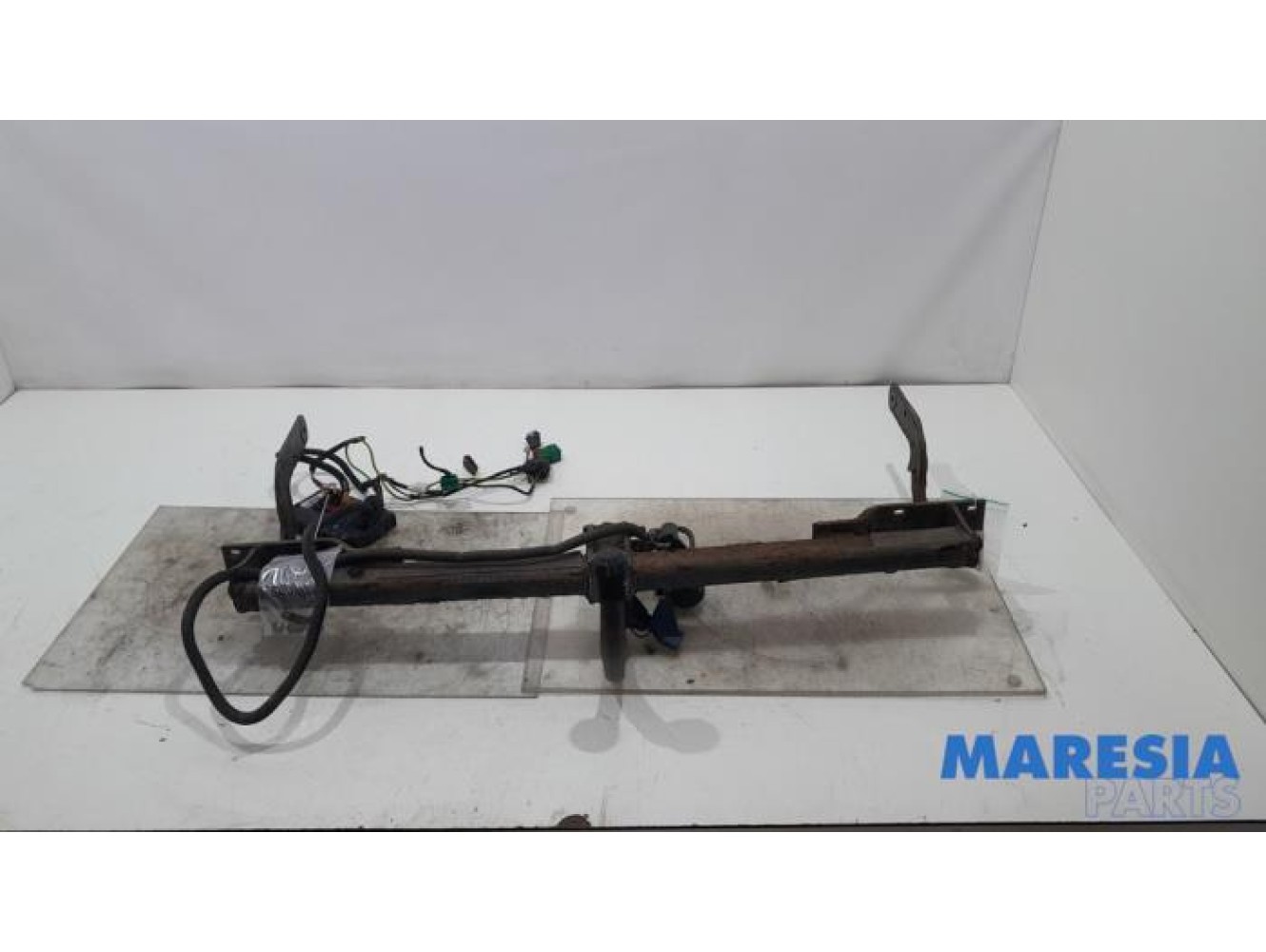 Peugeot - 308 - Towbar