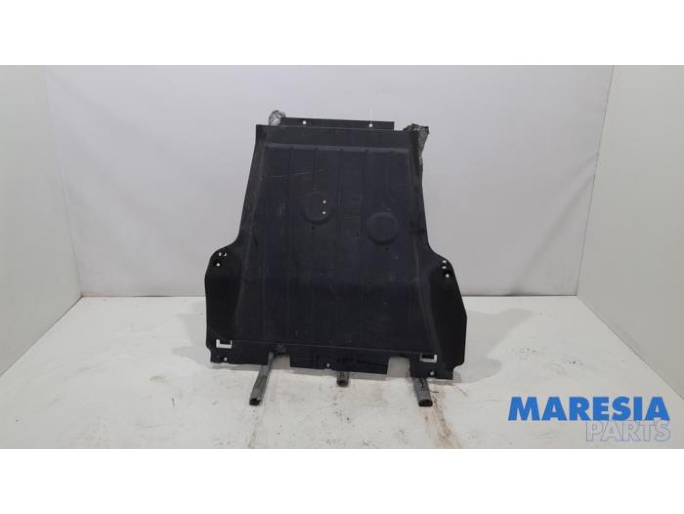 Renault - Captur - Engine protection panel