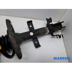 Renault - Captur - Front shock absorber rod, right