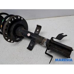 Renault - Captur - Front shock absorber rod, right